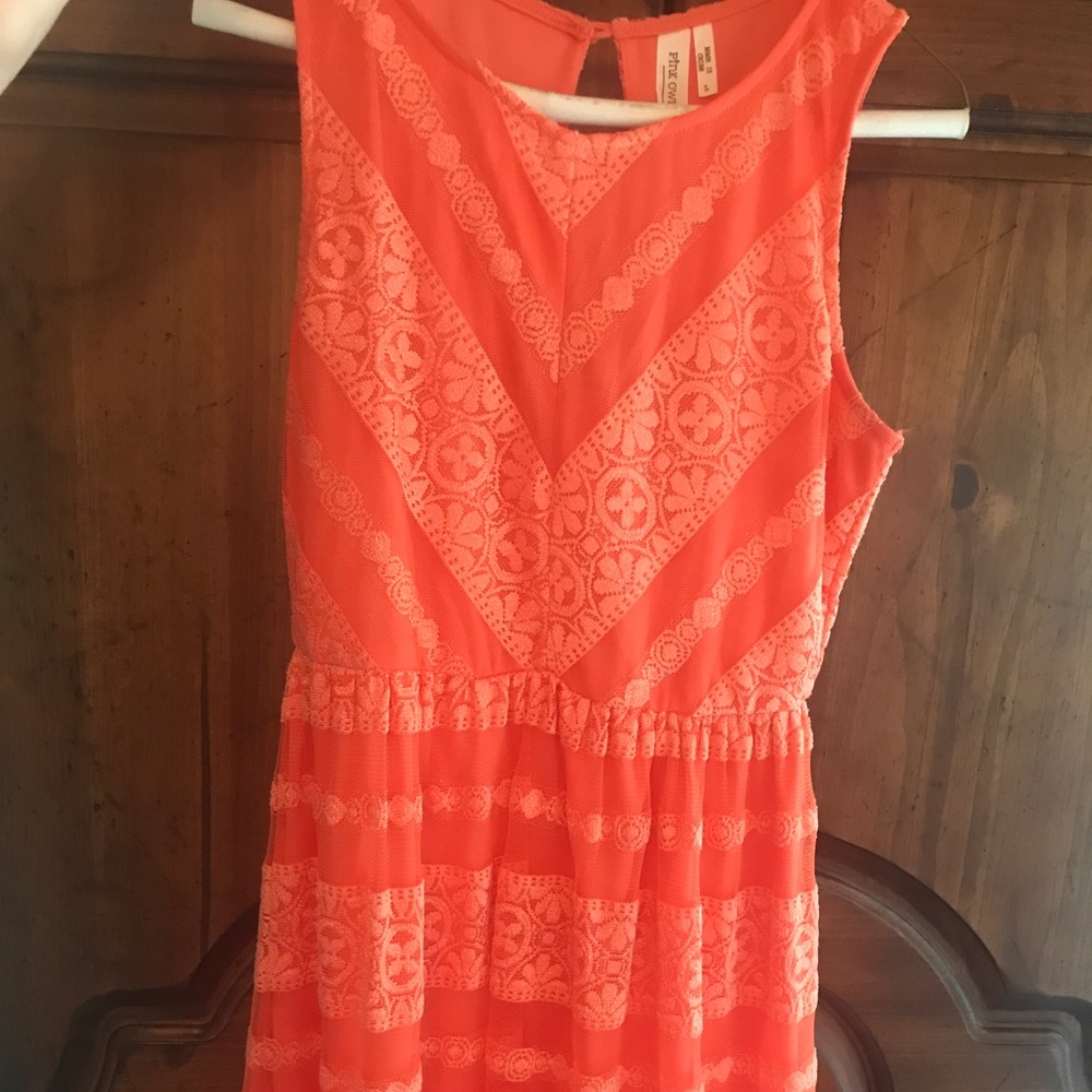 Orange dress with lace detailing 😍 beautiful!